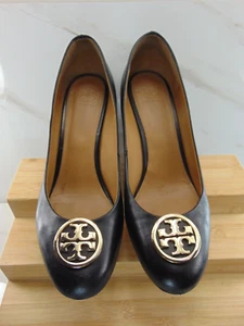 Tory Burch Chelsea Wedge Medallion Pump Black Leather Heels Size 10 M GREAT COND - Picture 1 of 8