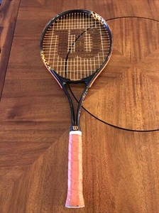 Raqueta de Tenis Wilson “Wild Thing” Diseño Aerodinámico Negro Naranja - Imagen 1 de 9