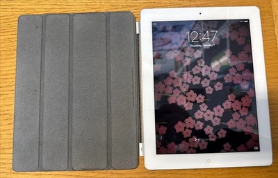 Apple iPad Mini 1st Generation 16GB, Wi-Fi, 9.7 In-White&Silver Not Unlocked - Image 1 of 4