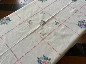 VINTAGE Mantel Algodón Blanco Bordado Floral Rosa Enrejado 105 x 115cm - Imagen 1 de 16