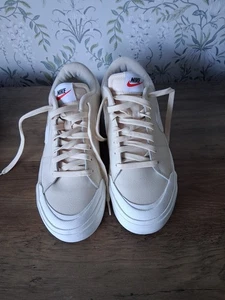 Nike Court legacy Lift beige and white leather ladies size 7 worn twice excellen - Picture 1 of 8