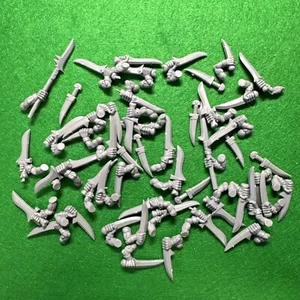Warhammer Skaven Regiment Arm Weapon Spare Parts Bits Bundle Lot Games Workshop - Picture 1 of 6