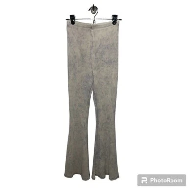 Urban Outfitters Out From Under Leggings Acampanados de tiro ultra alto Acanalados Talla Mediana Foto 1 de 4