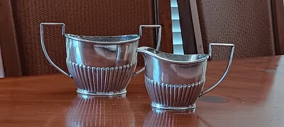 Jarra y azucarero/cesta medallón acanalado grabado vintage plateados crema Foto 1 de 4