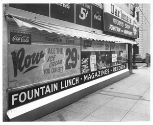 Foto de colección de la década de 1940 Darlene's Record Shop & Soda Fountain Diner Coca Cola 8x10 - Imagen 1 de 2