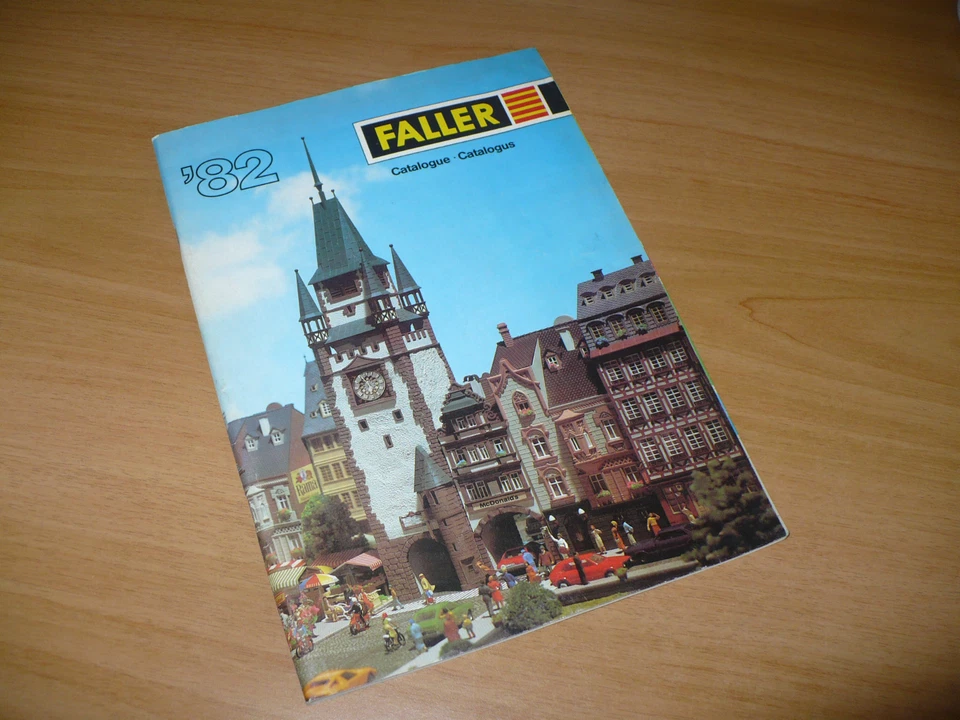 MODELLISMO FERROVIARIO CATALOGO FALLER 1982 TRENINI ELETTRICI STAZIONI MINIATURA Foto 1 de 1