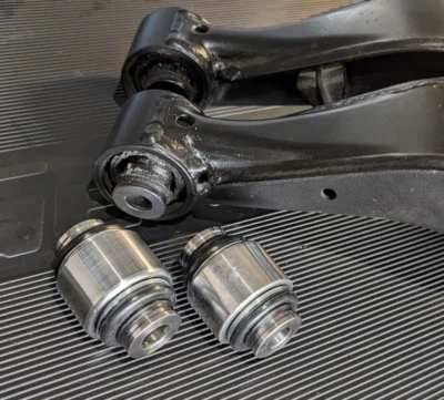 BMW E31 Upper Rear Wishbone Ball Joint Bushing (Pair) BMW Part # 33321138015 - Image 1 of 4