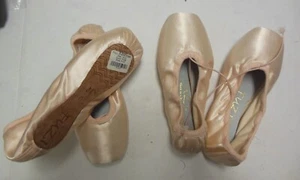 Pointe shoes Fuzi Full shank F101 only 2 sizes available no ribbon/elastic - Picture 1 of 4
