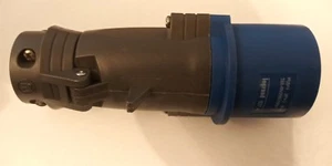 LEGRAND 52742 gerader Stecker 32 A IP44 200/250 V 2P + T (NEU) - Bild 1 von 3