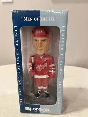 NEW NIB Forever Collectibles NICK LIDSTROM Bobblehead Men Of The Ice Red Wings - Image 1 of 2