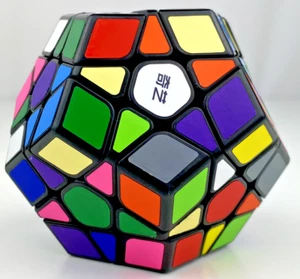 12 caras QiYi Megaminx QiHeng cubo de velocidad giro 3D rompecabezas cesta de Pascua artículo - Imagen 1 de 5