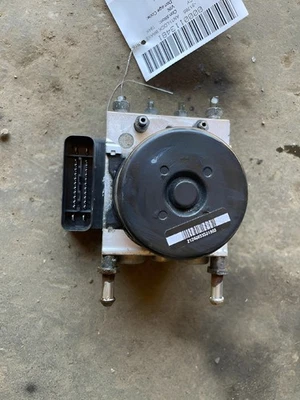 2010-2011 Subaru Legacy ABS Anti-Lock Brake Pump Assembly ID 27596AJ00C OEM - Imagem 1 de 4