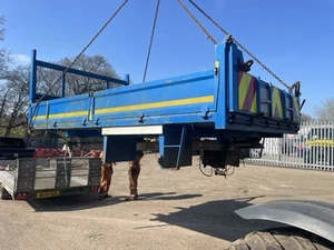 Britt-tipp Body. Tipper. 7.5 Canter. Rams Side Guide Hydraulics. Tow Bar. Clean. - Picture 1 of 9