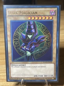 Dark Magician (C) YGLD-ENC09 King of Games: Yugi's Legendary Decks 1st Edition - Picture 1 of 1