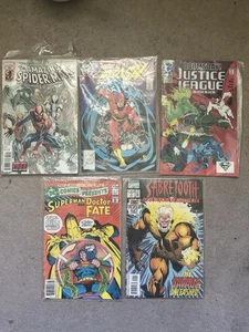 Comic book bundle: Amazing Spider Man, Superman And Doctor Fate And More - Picture 1 of 1