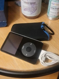 Apple iPod Classic 5ta generación 30 GB negro - Imagen 1 de 6