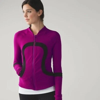 NWT Lululemon 'Find Your Bliss' Reversible Jacket Black/Regal Plum size:4 - Image 1 of 4