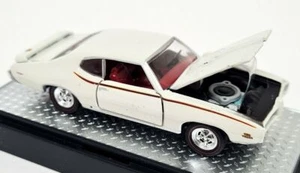 M2Machines 1/64 - Pontiac GTO Judge 1969 Detroit Muscle Diecast Scale Model Car - Picture 1 of 5