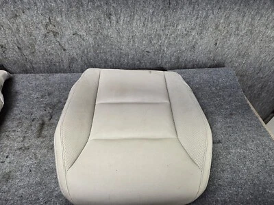 ASIENTO DELANTERO INFERIOR COJÍN LADO CONDUCTOR IZQUIERDO MERCEDES W117 CLA45 CLA250 OEM Foto 1 de 4