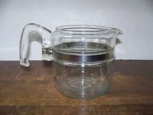 Vintage Pyrex Kaffeemaschine 2 - 4 Tassen Kaffeekanne nur Gehäuse 7754 Ersatzteil - Bild 1 von 7