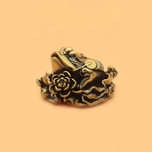 Feng Shui Toad Money Brass Chinese Fortune Golden Frog Tabletop Ornament - Picture 1 of 5