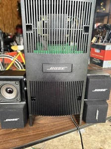 Bose Acoustimass 10 Series IV Heimkinosystem - Subwoofer & 2 Würfel ungetestet - Bild 1 von 17