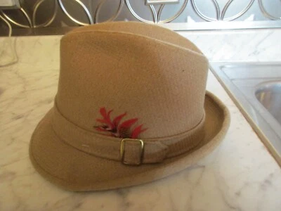 Mens Vintage Dobbs Fifth Ave. Tan Fedora Hat - 7 - Image 1 of 4