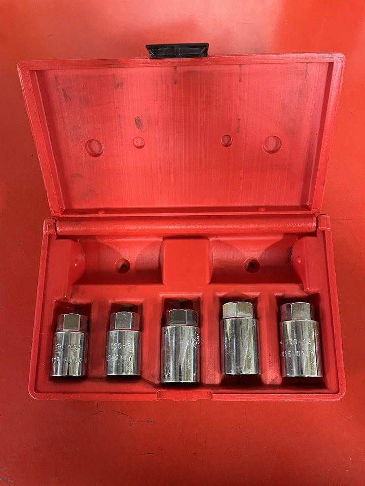 Juego de removedor de pernos AST 5 piezas Foto 1 de 4