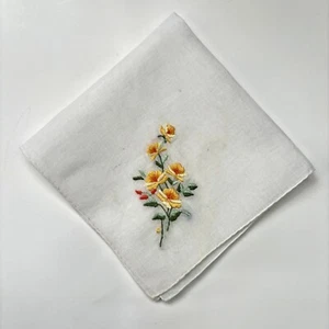 Embroidered Linen Floral Bridesmaid Handkerchief Vintage Cottage Core Granny - Picture 1 of 3