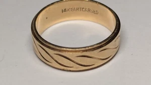 VINTAGE 14K YELLOW GOLD BAND RING ABOUT SIZE 6 SIGNED ARTCARVED 14K - Imagen 1 de 16