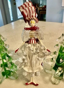 Belles de Noel Ms. Pepper O'Mint Ornament - Bild 1 von 6