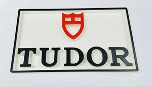 Decorative Tudor logo Sign Display Watch 20cm - Picture 1 of 4
