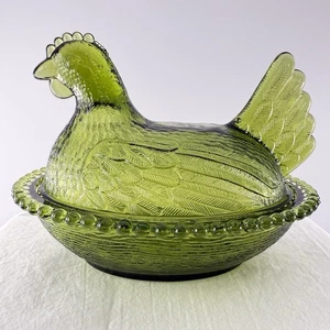 Vintage Indiana Glas olivgrün Henne auf Nest gestreift Perlen Bauernhaus HON SCHÖN - Bild 1 von 18