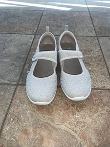 Skechers 100453 hellbraune Damen-Slipper lockere Passform Mary Jane niedriger Keilabsatz Größe 10 - Bild 1 von 9