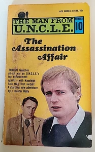 Man From U.N.C.L.E. #10 Assassination Affair (Ace Books, G-636, 1967) by Holly - Picture 1 of 3