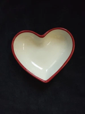 Made In Italy Effetti Home 5" Heart Shaped Candy Dish White w/Red Trim Love Bowl - Image 1 of 4