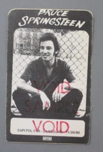 Adesivo Bruce Springsteen backstage pass tessuto raso Largo, MD 24/11/80 OTTO! - Foto 1 di 1