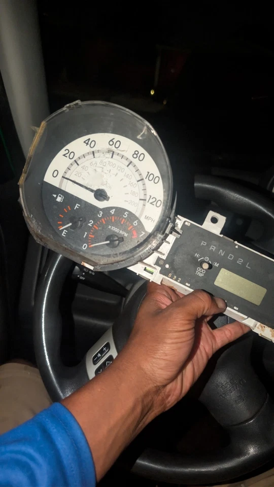 2004-2006 Scion XB 自动测速器仪表盘组件 原始设备制造商 — 第 1/1 张图片