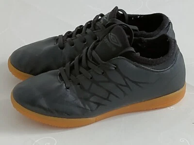 Hallenschuhe Gr. 35 von UMBRO neuwertig Sportschuhe  - Bild 1 von 4