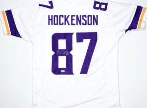 TJ Hockenson Autographed White Pro Style Jersey - Beckett W Hologram *Silver - Picture 1 of 3