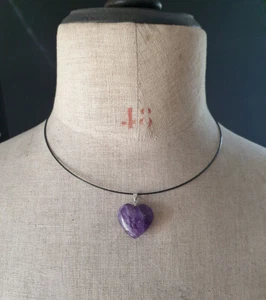 vintage gemstone jewel  ROUND NECK NECKLACE,HEART PENDANT IN PURPLE AGATA QUARTZ - Picture 1 of 2