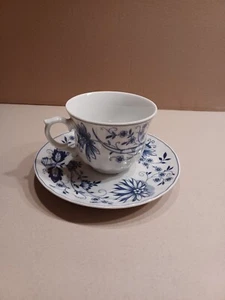 Wunsiedel Bavaria Porzellan Zwiebelmuster Kaffeetasse & Untertasse. - Bild 1 von 7