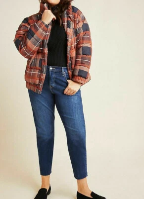 LEVI'S 24W NWT 311 Shaping Skinny Denim Mid Rise Stretch Jeans Plus Size 24 - Image 1 of 4