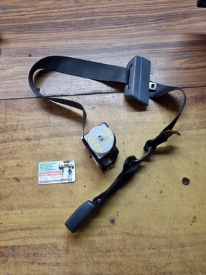 Ford Ranger PX Series1 Centre Seat belt Dual Cab 06/2011-06/2015 - image 1 of 4