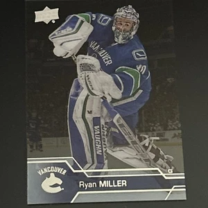 Canucks Ryan Miller 2016-17 cubierta superior corte transparente #183 envío de peine gratuito - Imagen 1 de 2