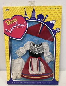 Hunter Toys 1988 Pastiche Internationale Edelweiss Doll Outfit - Picture 1 of 3