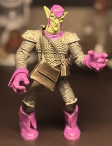 Marvel Legends Unleashed Green Goblin 8" Figure Hasbro 2008 with two Satchels. - Picture 1 of 6
