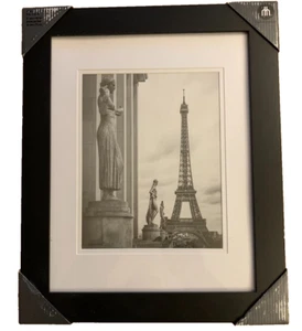 Hometrends Museum Frame 11 x 14 Eiffel Tower - Picture 1 of 4