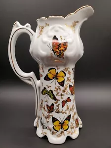 Jarra de agua de porcelana Formalities by Baum Bros. Butterflies Collection 9-1/2" - Imagen 1 de 5