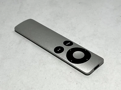 SILVER ALUMINUM IR REMOTE - Apple TV, MacBook Pro, iMac, Mac mini - Image 1 of 2
